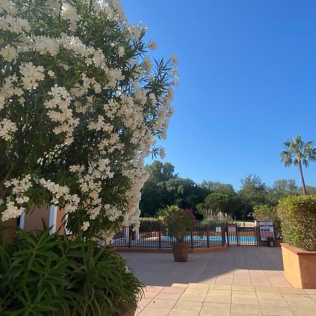 2 Bedrooms, 15 Min Walk To Beach, Ac, Pool & Fiber Internet In A Quiet, Private Gated Domain 5Kms To St Tropez Cogolin Dış mekan fotoğraf